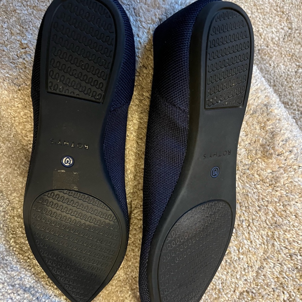 Rothy’s Navy Point size 9.5